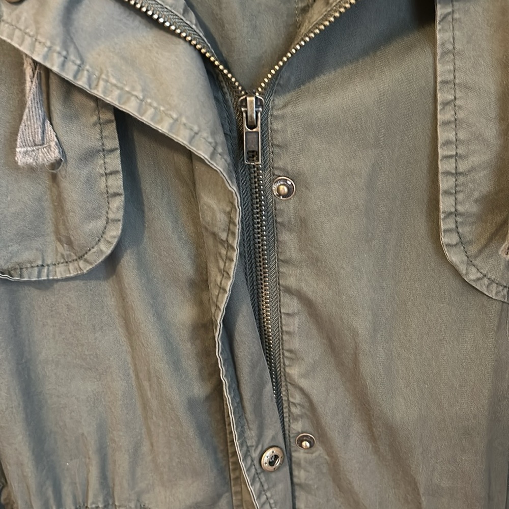 Tobi Utility Jacket - Picture 4 of 5